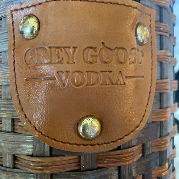 Grey Goose Vodka Picnic Basket Brown Strap - Picture 4 of 4